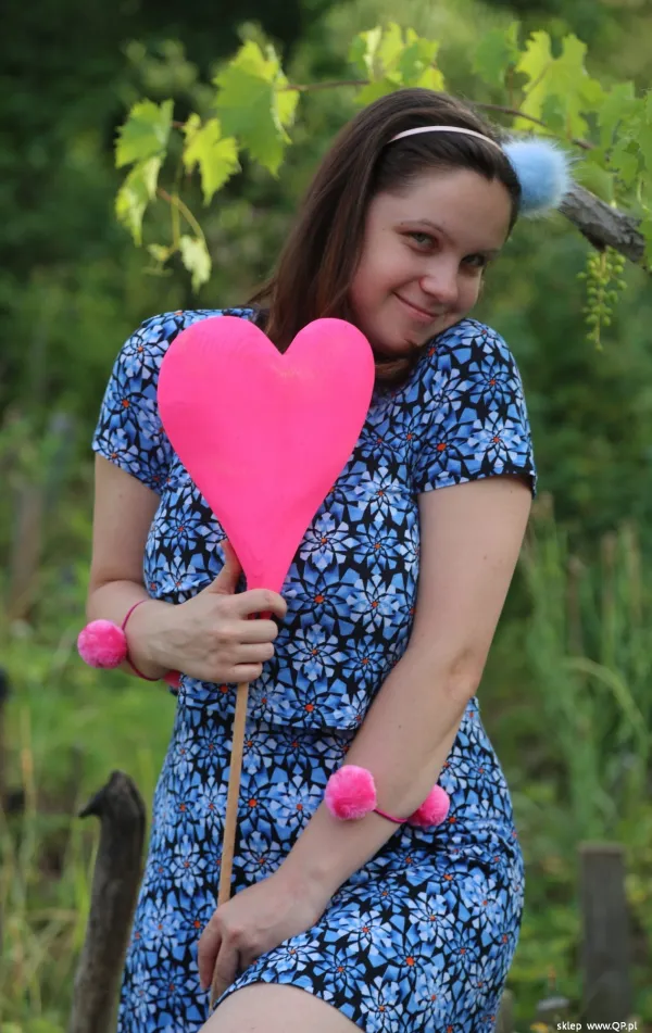 Sesja zdjęciowa z serduszkami.