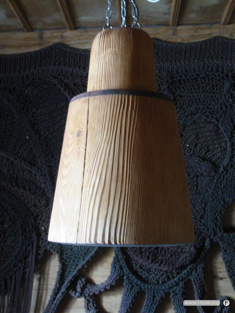 galeria_drewniana_lampa_wiszaca_z_faktura